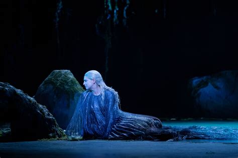  Rusalka: Eine romantische Oper voller Sehnsucht und düsterer Unterwasserwelten